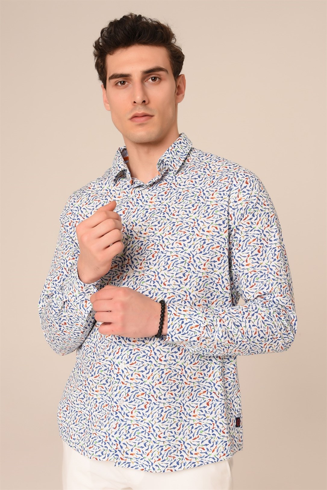 Beyaz Mavi Yaprak Desen Slim Fit Gömlek | AgustiniGÖMLEKAGUSTİNİGmk5030AGUSTİNİBeyaz Mavi Yaprak Desen Slim Fit Gömlek | Agustini