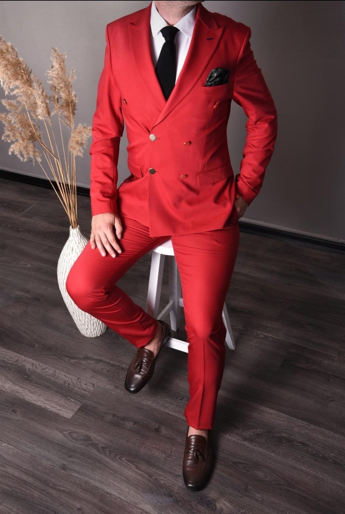 Kırmızı Renk Kruvaze Takım Elbise Modelleri ve Fiyatları | Agustini