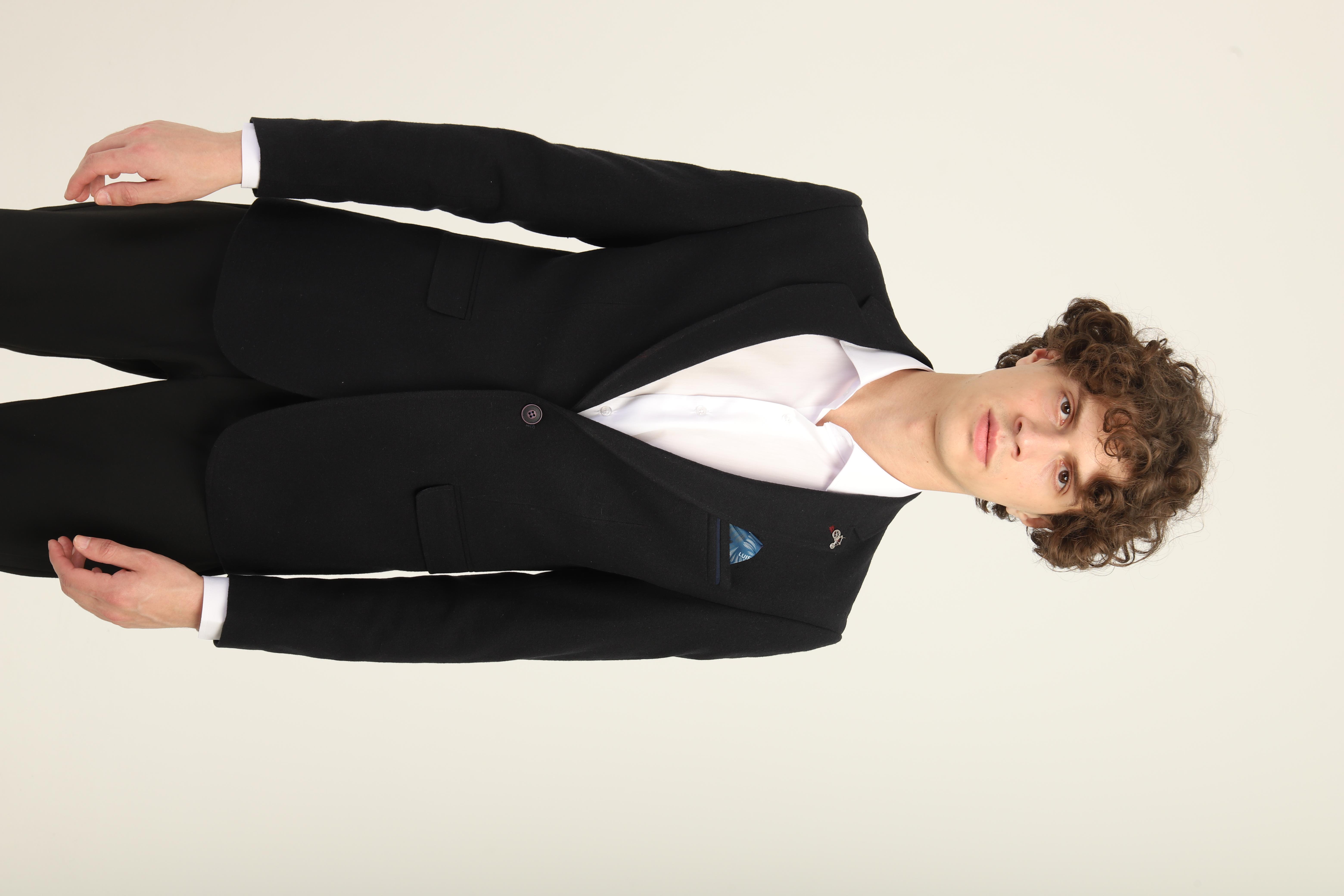 Siyah Kaşe Mono Yaka Tek Düğme Tek Yırtmaç Tek Ceket Slim Fit Kalıp | AgustiniCEKETAGUSTİNİCK2019AGUSTİNİSiyah Kaşe Mono Yaka Tek Düğme Tek Yırtmaç Tek Ceket Slim Fit Kalıp | Agustini