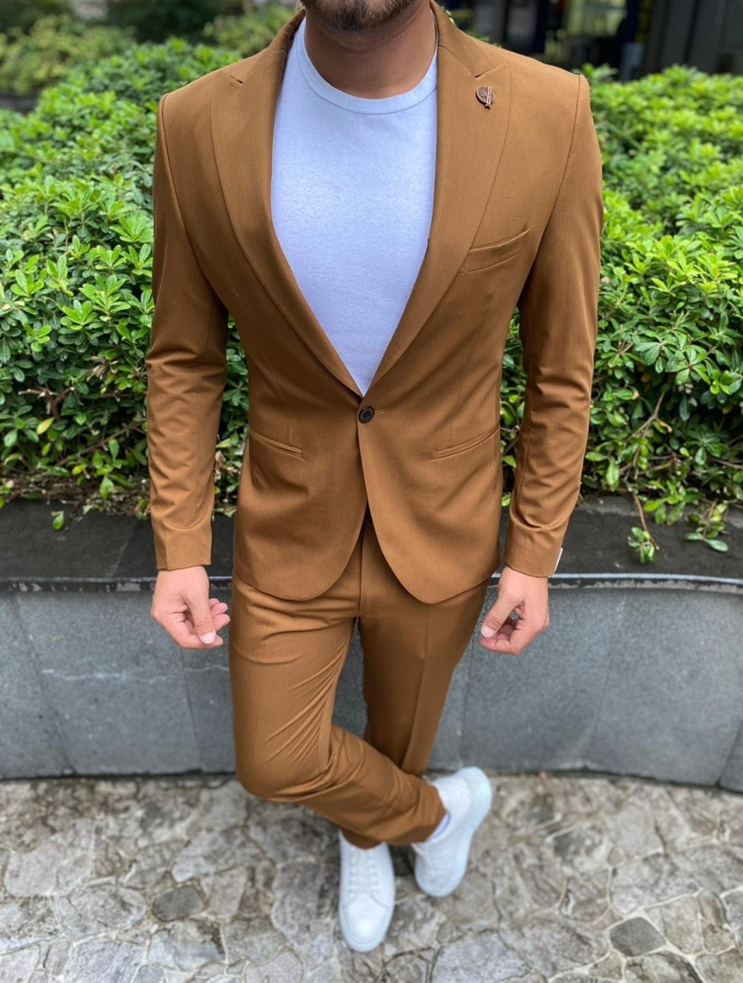 Taba Renk Spor Takım Elbise Sivri Yaka Slim Fit | AgustiniTAKIM ELBİSEAGUSTİNİTk1401AGUSTİNİTaba Renk Spor Takım Elbise Sivri Yaka Slim Fit | Agustini