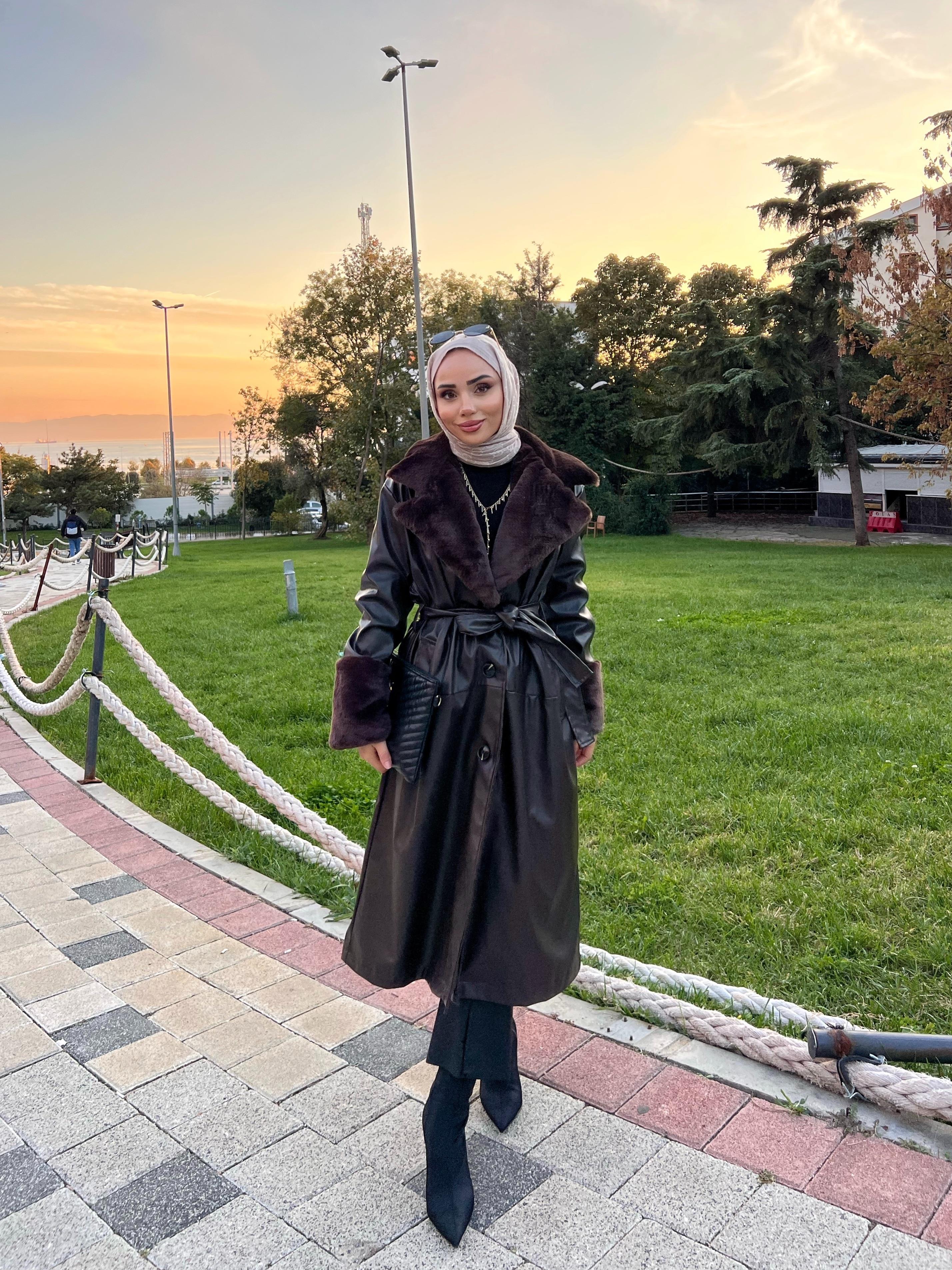Yakası Kürklü Deri Trenç Kahverengi