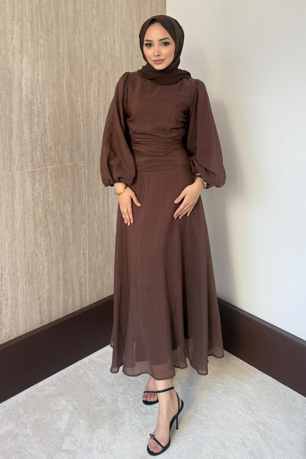 Belden Oturtmalı Elbise Kahve