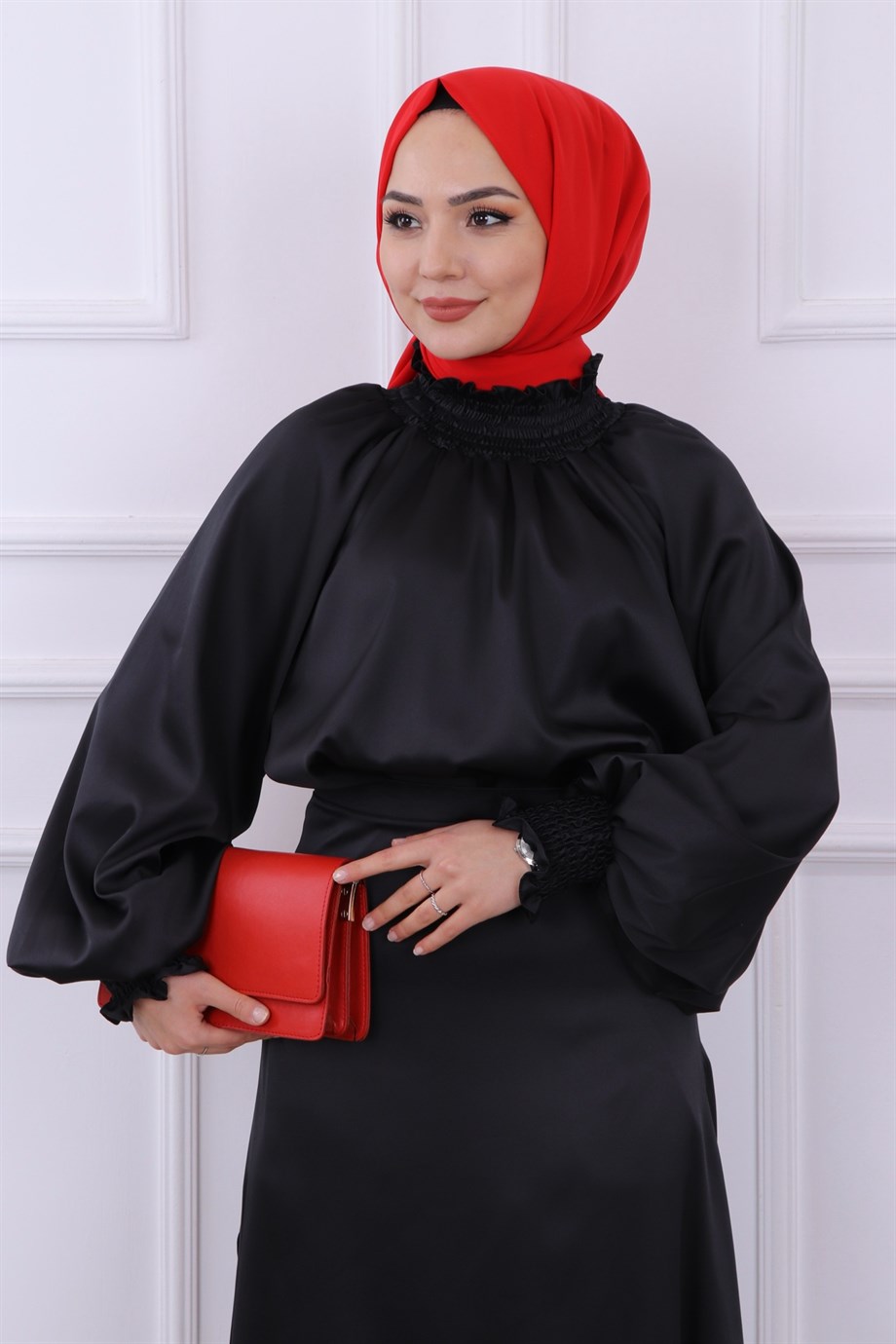 Asimetrik Kesim Saten Tunik Siyah