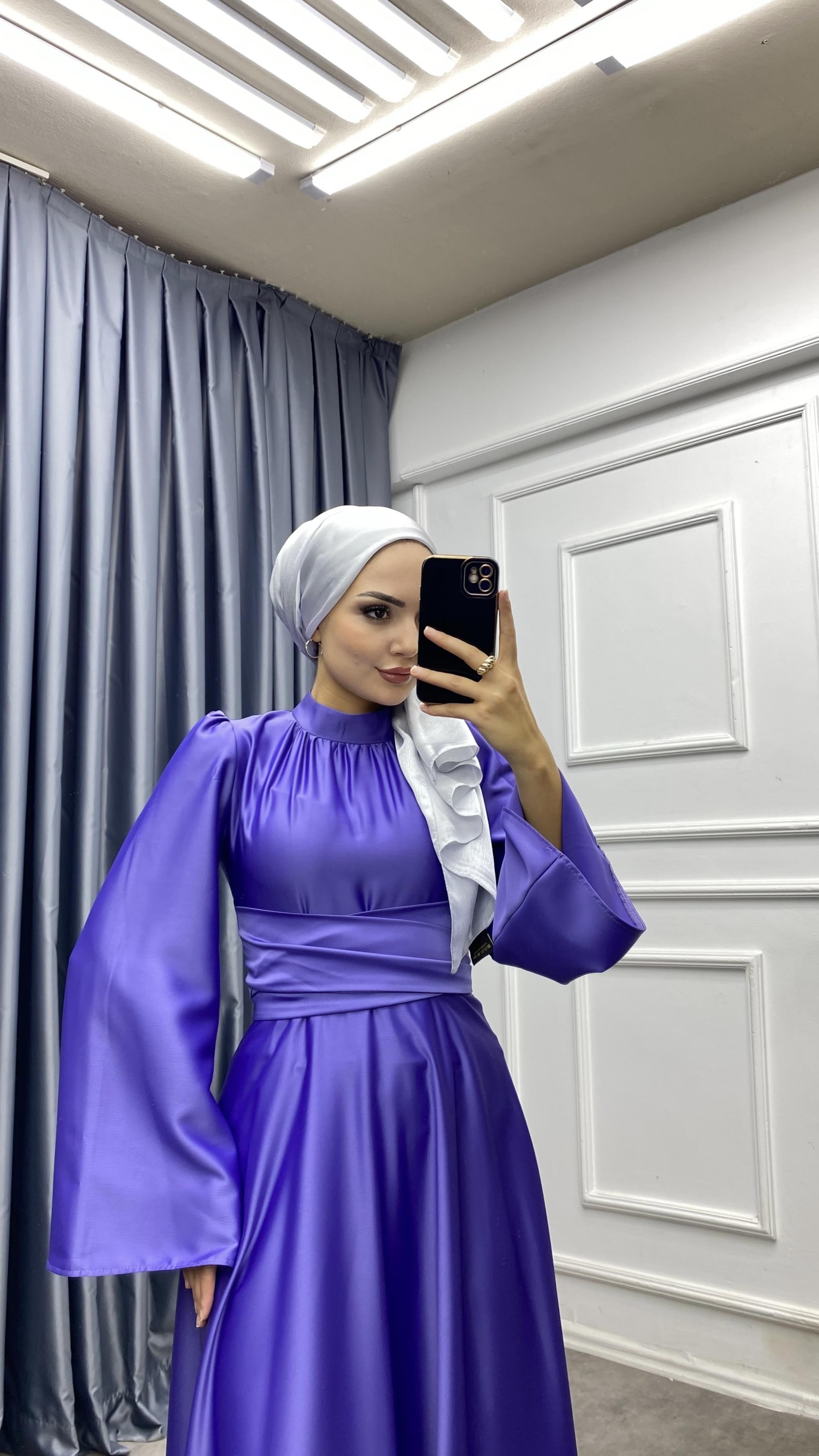 Bel Bağlamalı Saten Elbise 