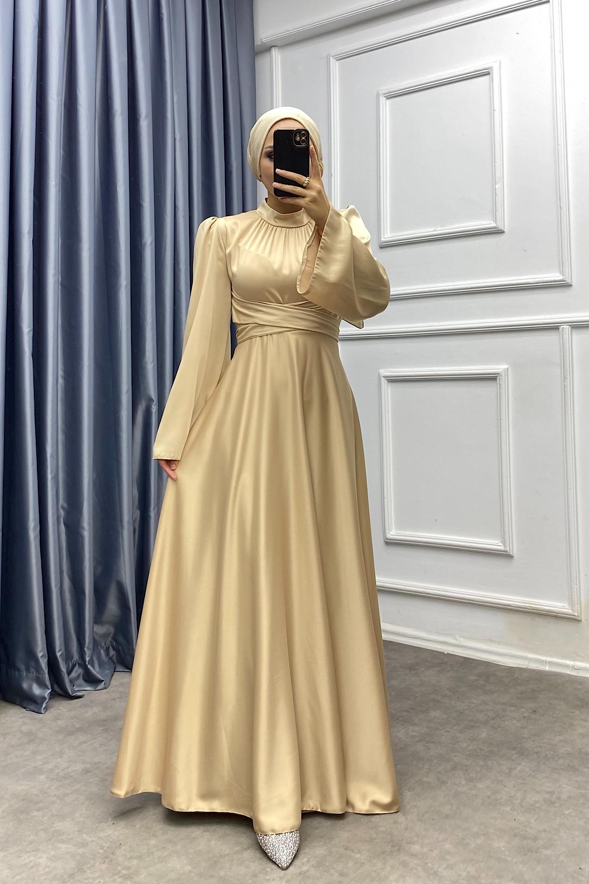 Bel Bağlamalı Saten Elbise Krem