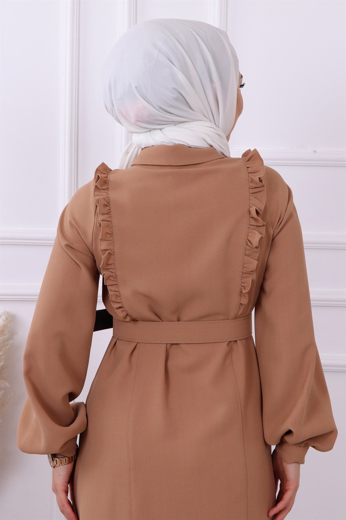 Bronşlu Elbise Camel