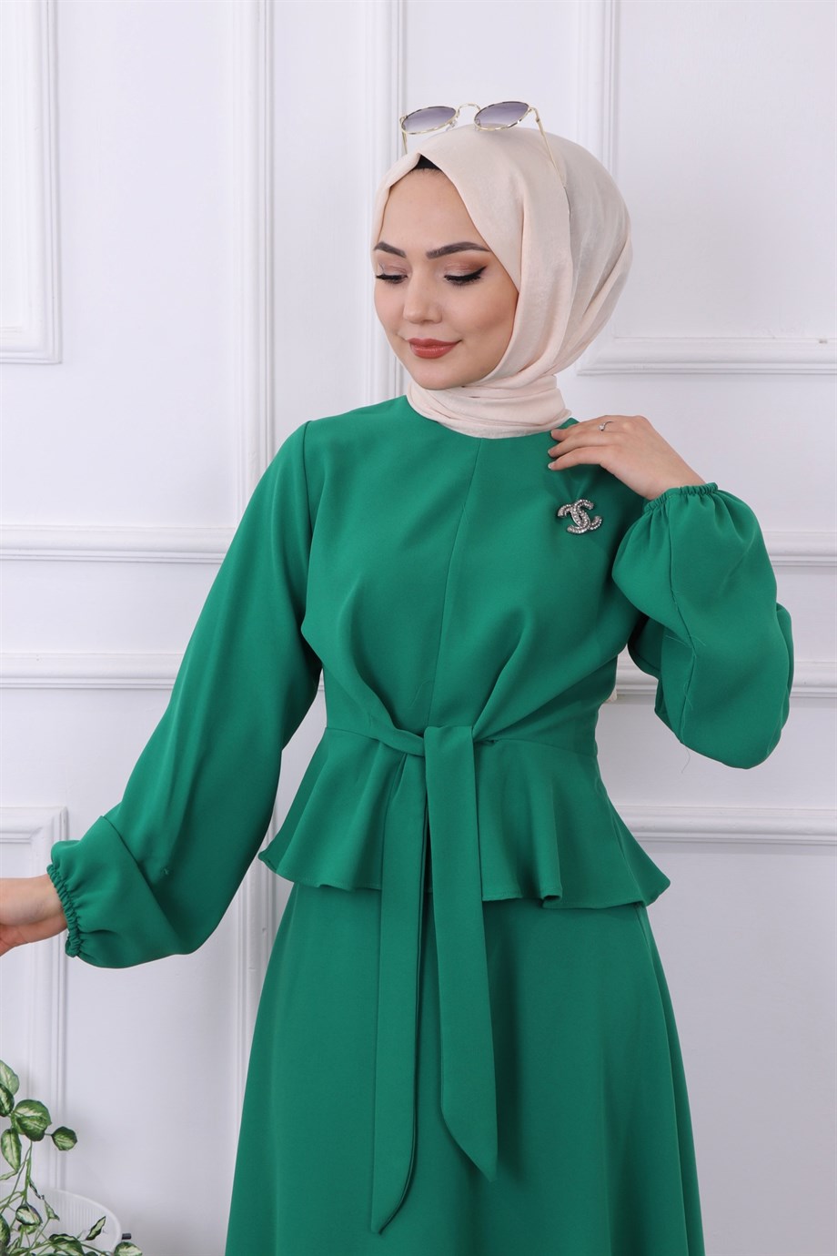 Broş Detaylı Takım Yeşil