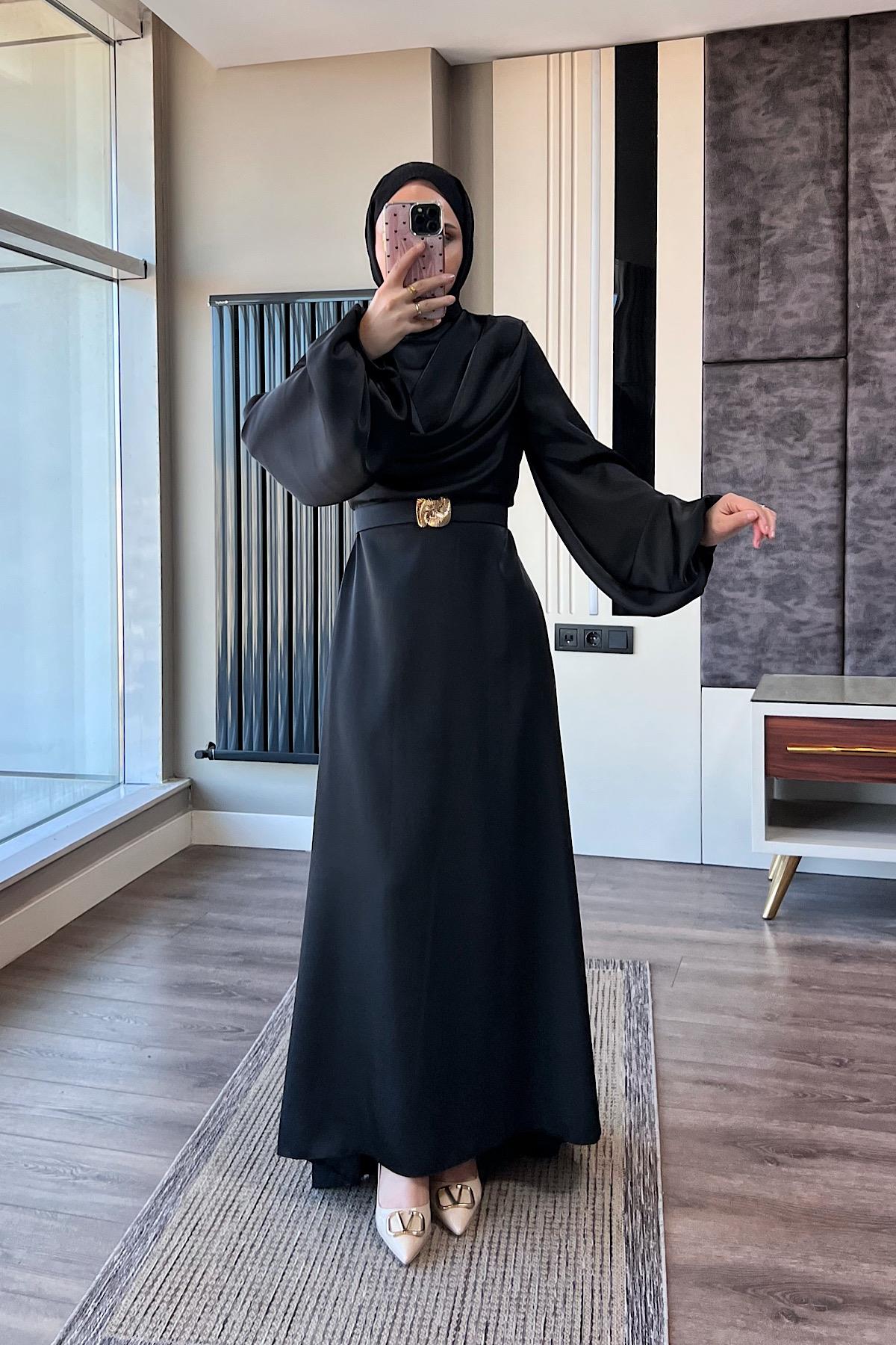 Kemerli Kuyruklu Saten Elbise Siyah