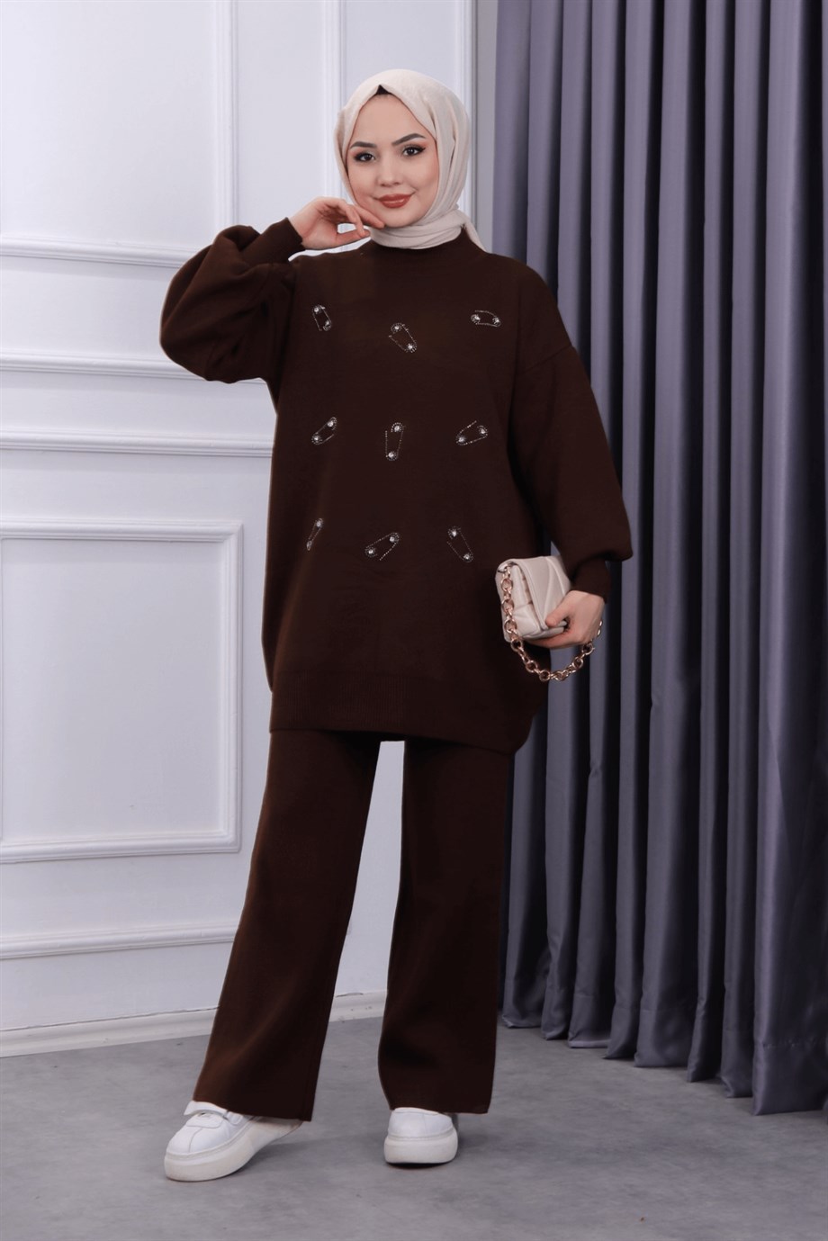 Çengelli Takım Kahverengi