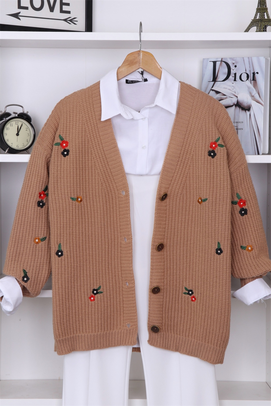 Çiçekli Hırka Camel