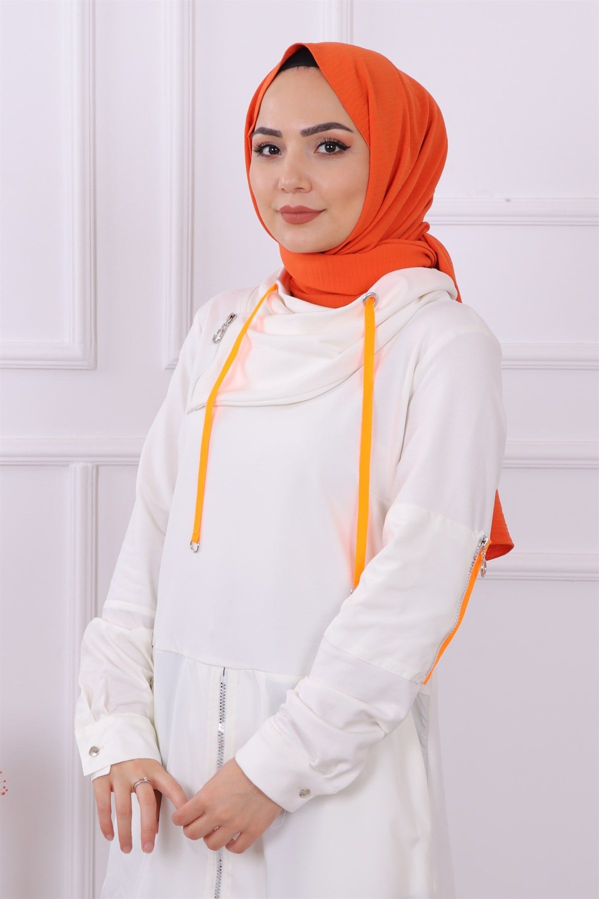 Degaje Yaka Tunik Beyaz