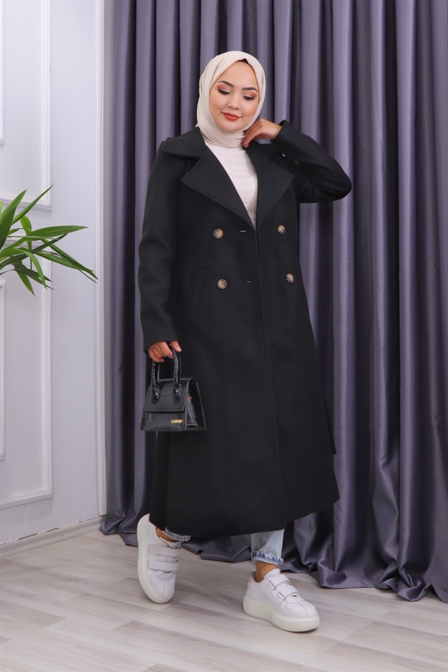 Düğmeli Kaban Siyah