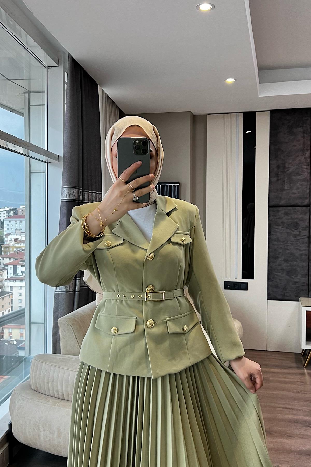 Eteği Pileli İkili Takım Yeşil