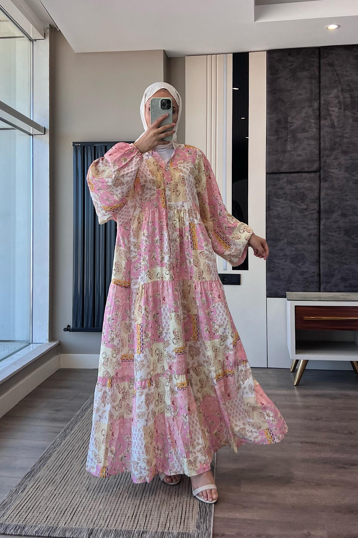 Yarım Patlı Desenli Elbise Pembe Çiçekli 