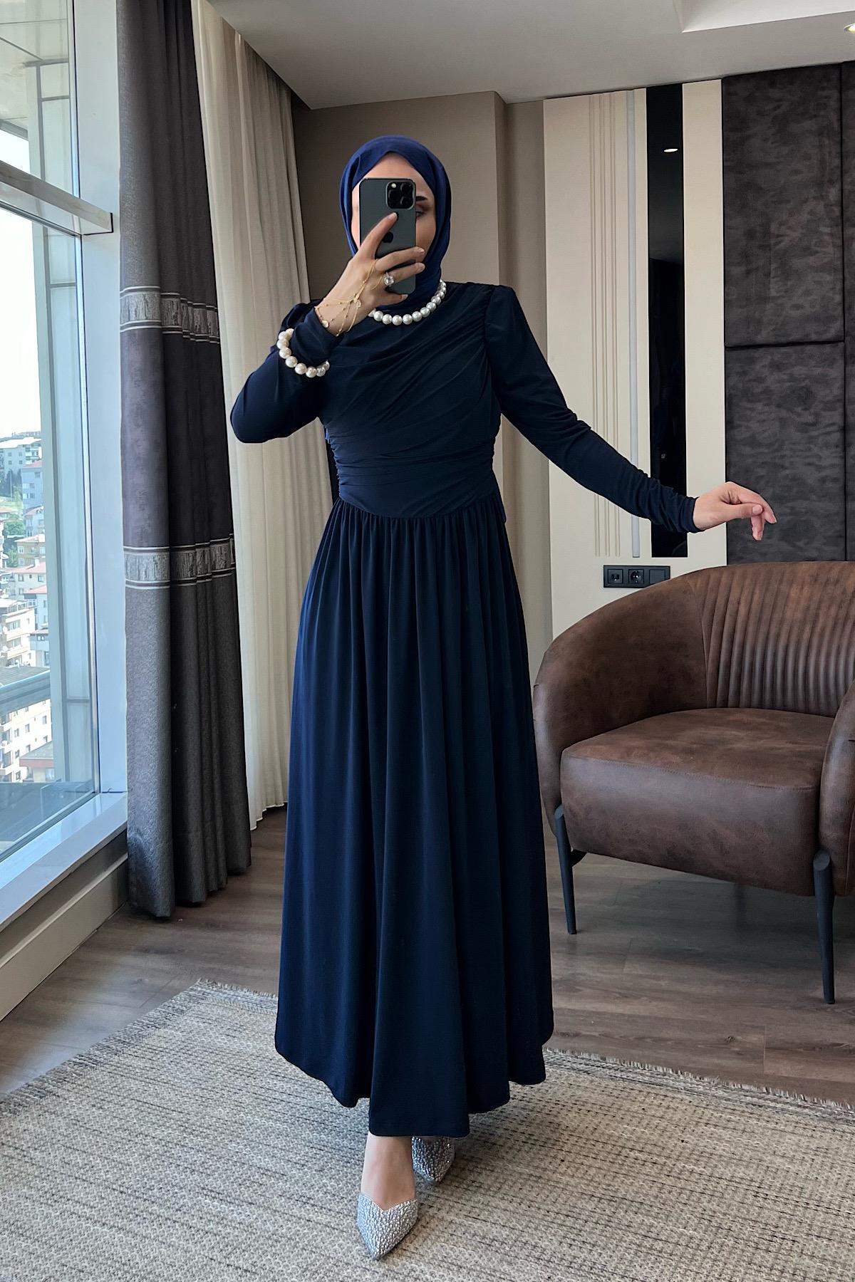 Cepli Göğüs Büzgü Detay Sandy Elbise Lacivert