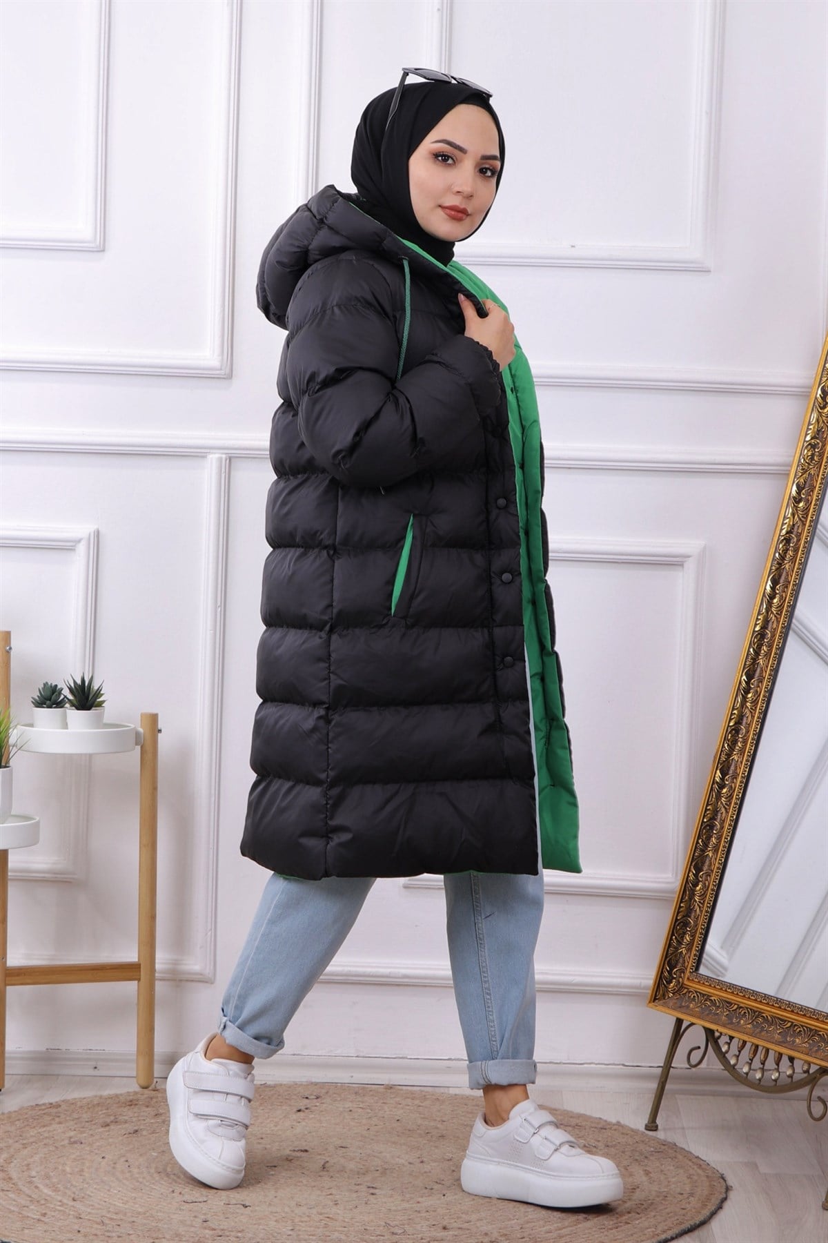 İçi Yeşil Detaylı Şişme Mont