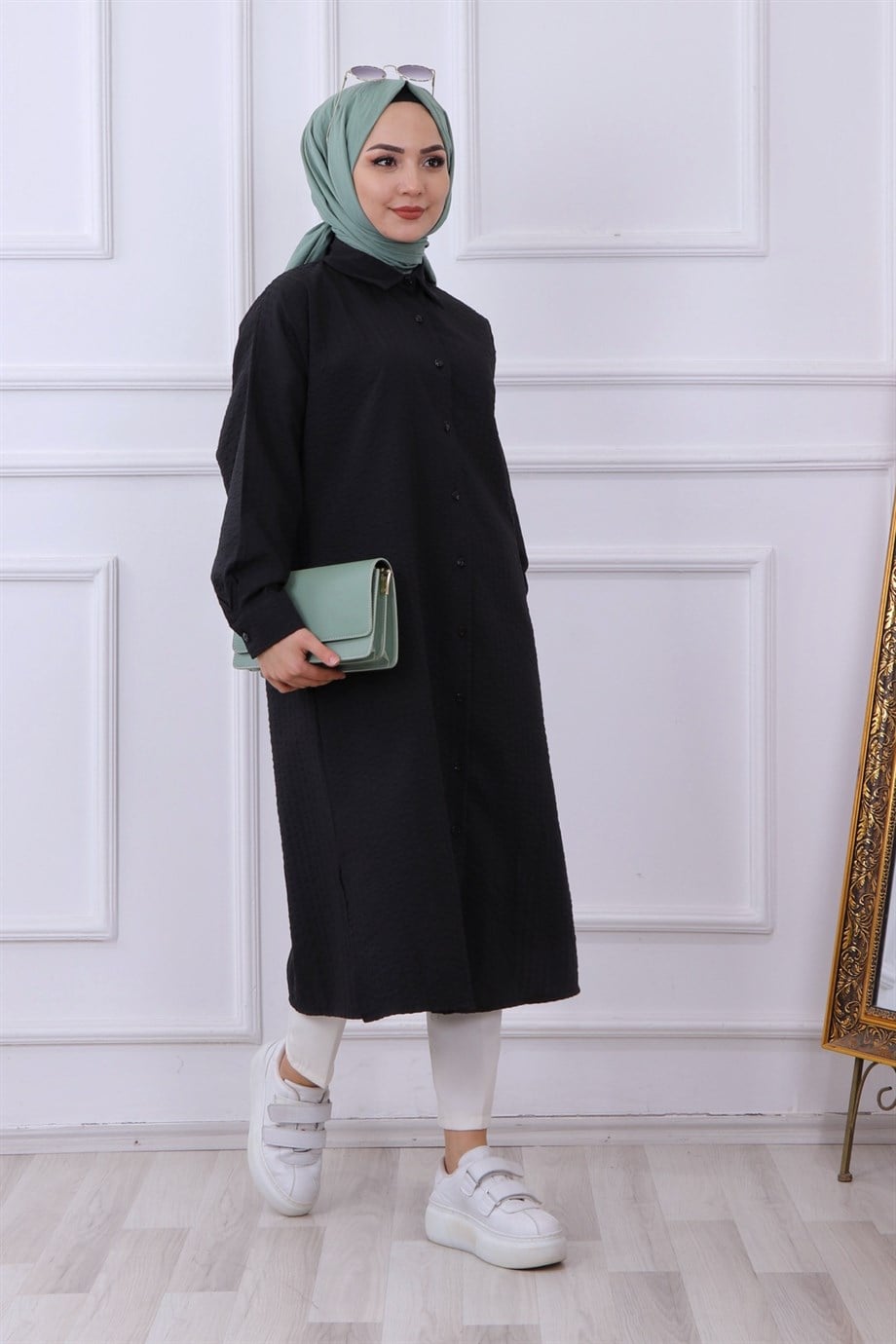 Kendinden Desenli Tunik Siyah
