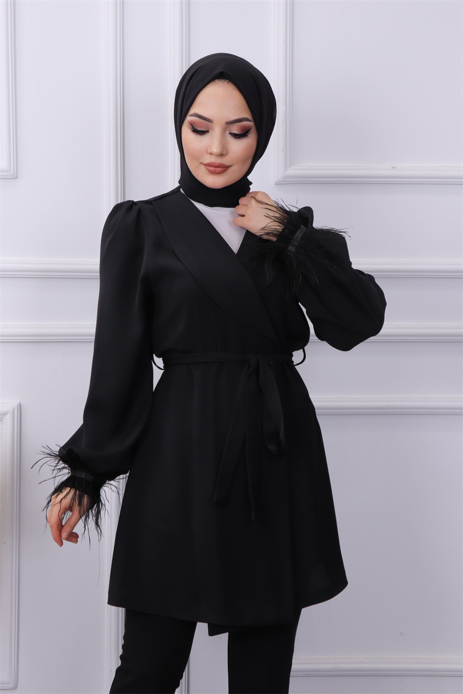 Kolu Tüylü Ceket Siyah