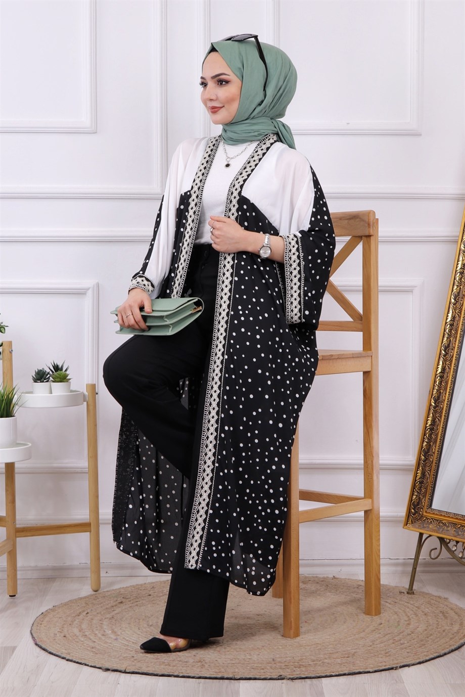 Manşet Yaka Dantel Detaylı Kimono