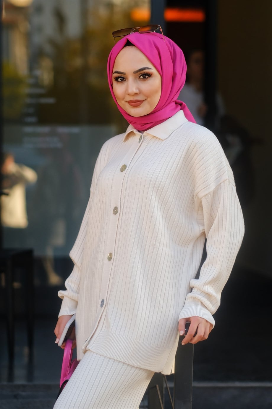 Önü Düğmeli Triko Takım Krem