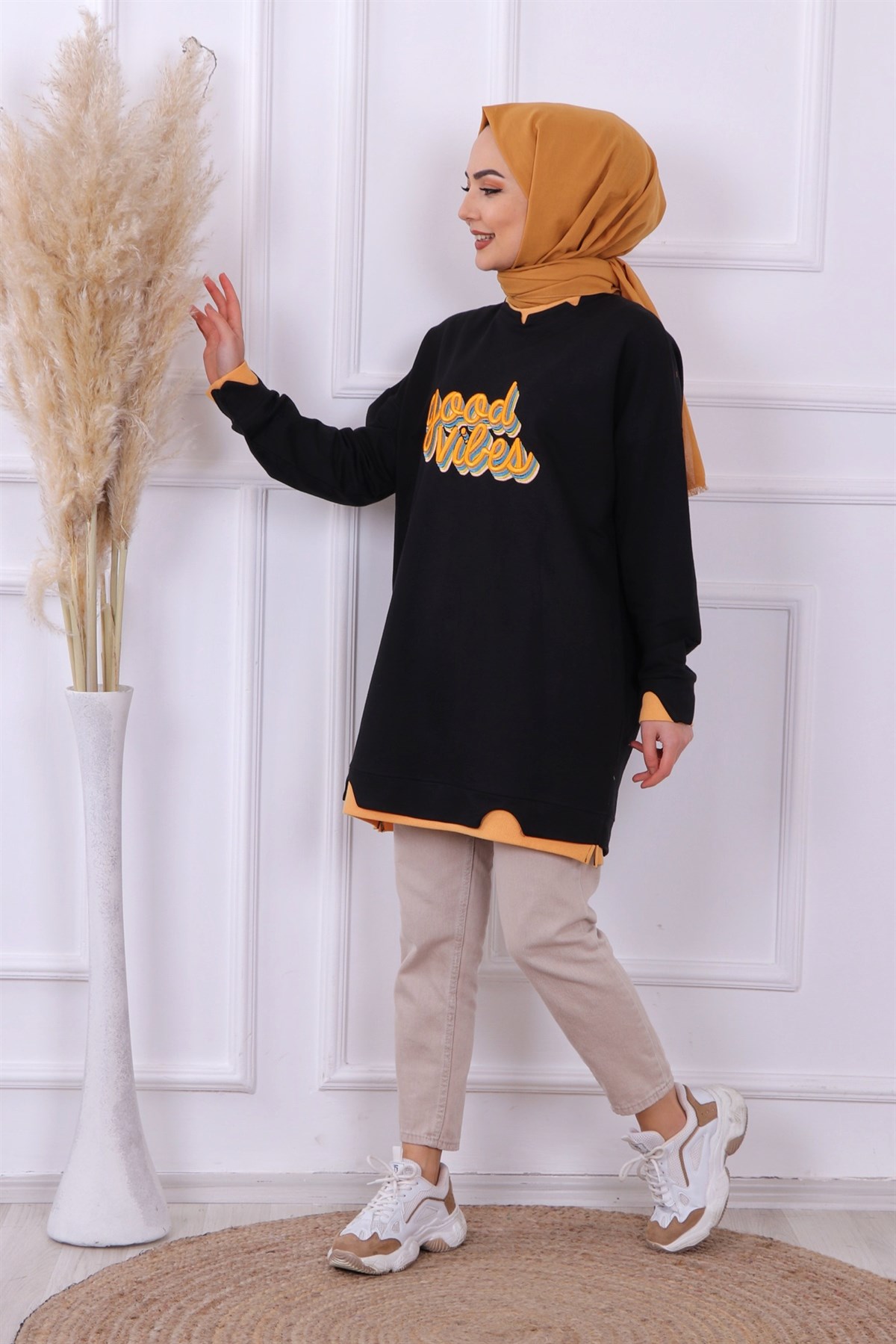 Önü Good Vibes Yazılı Sweat Siyah