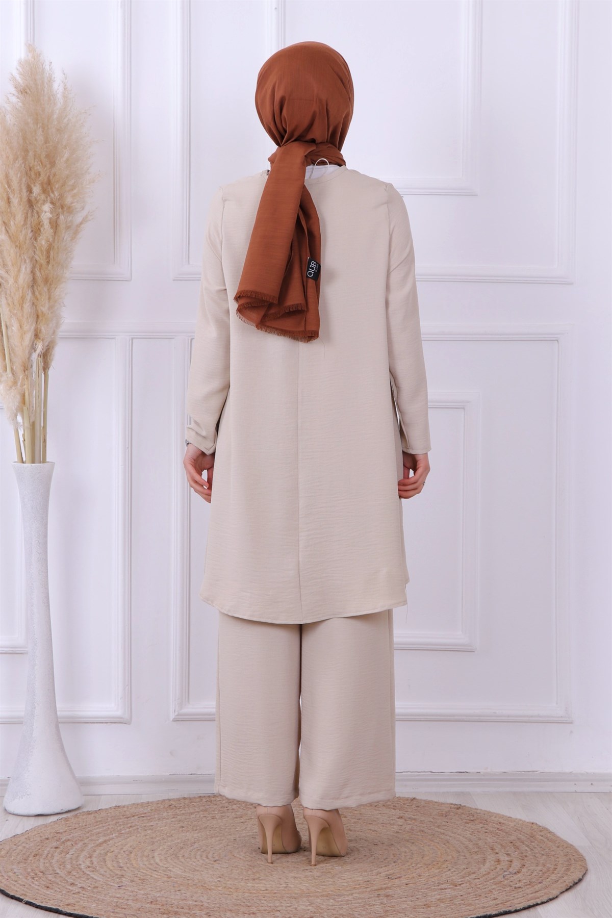 Önü Pat Detaylı Takım Taş