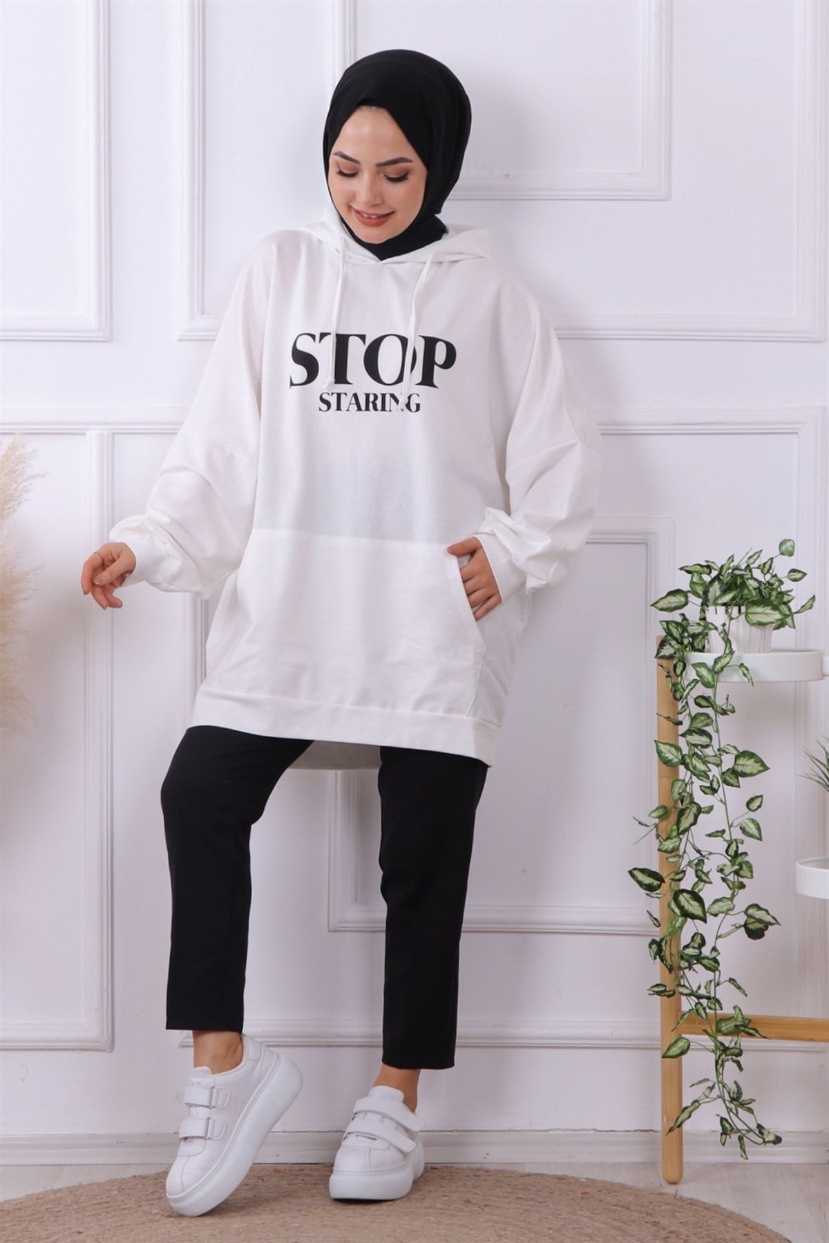 Önü Stop Yazılı Sweat Beyaz