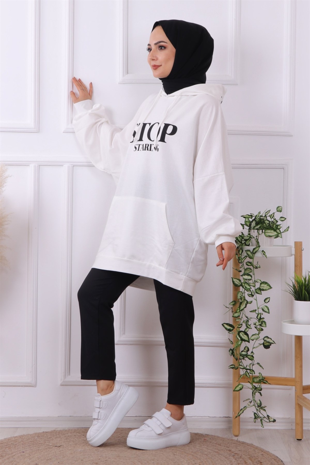 Önü Stop Yazılı Sweat Beyaz
