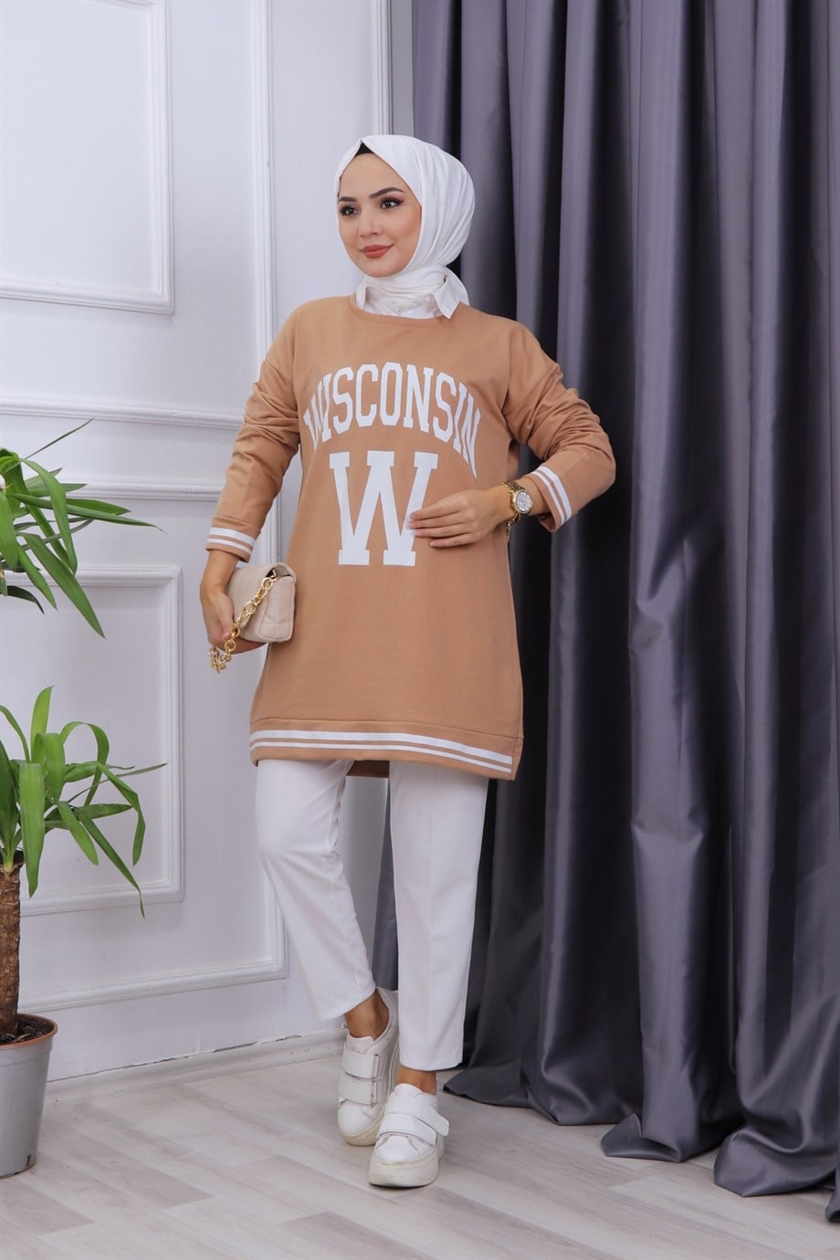 Önü Wısconsın Yazılı Sweat Camel