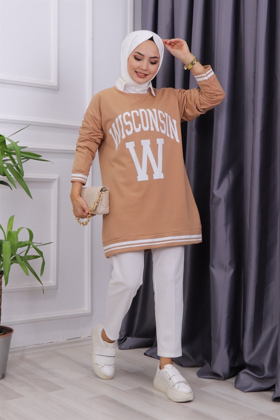 Önü Wısconsın Yazılı Sweat Camel