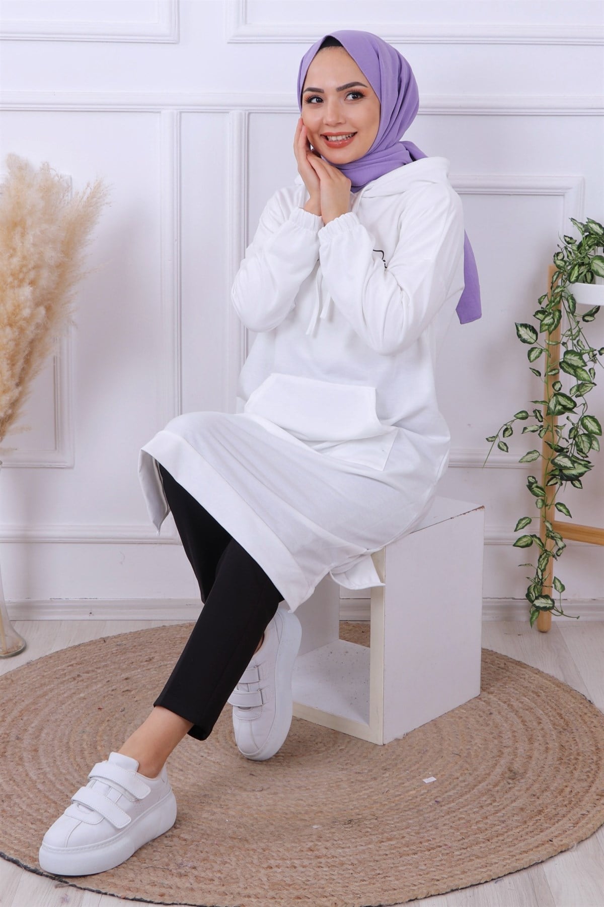 Önü Yazılı Sweat Beyaz