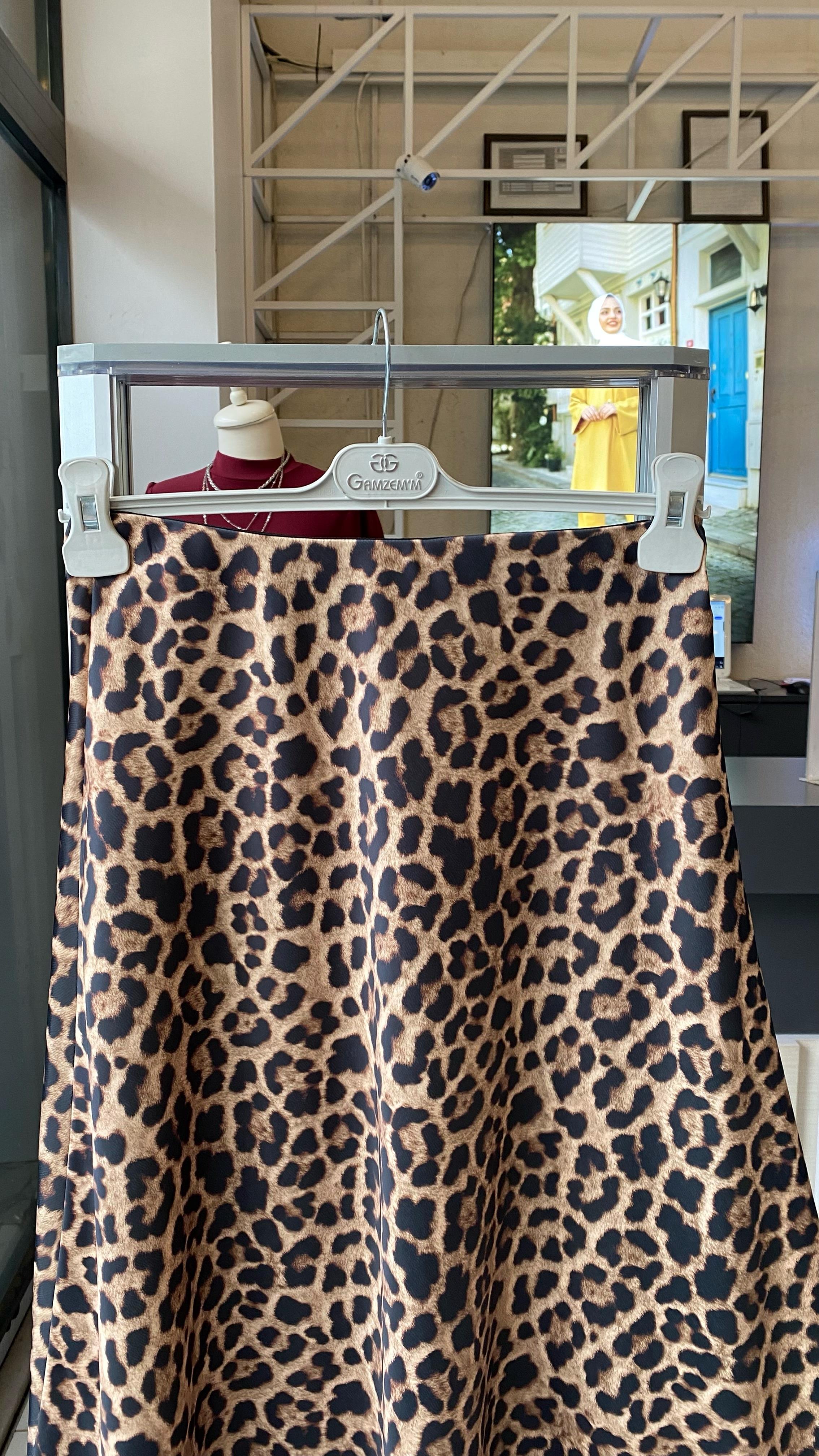 Saten Leopar Etek  
