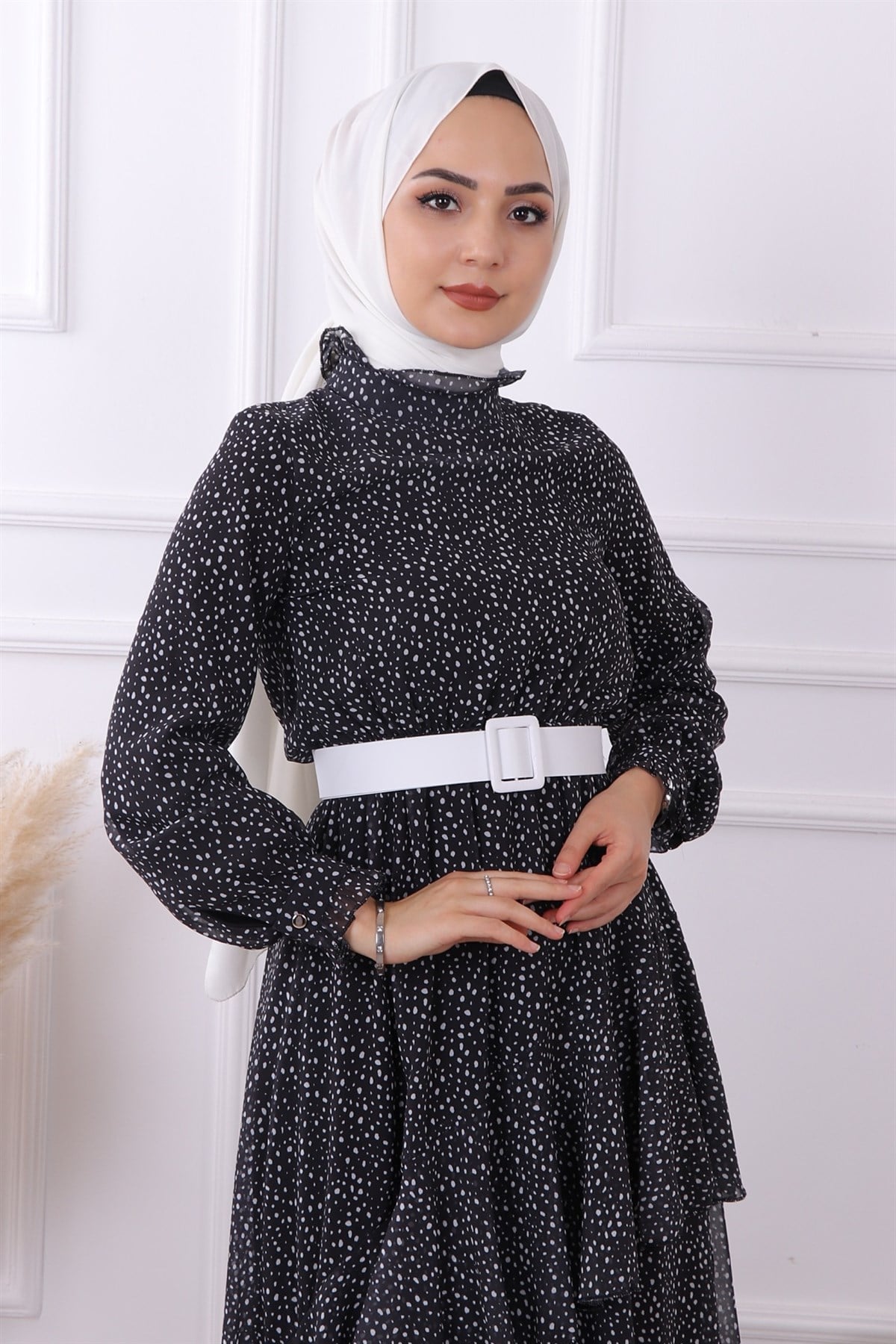 Siyah Puantiyeli Geometrik Model Elbise