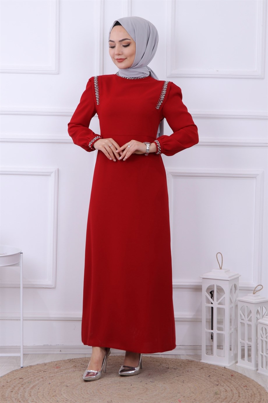 Taş Detaylı Elbise