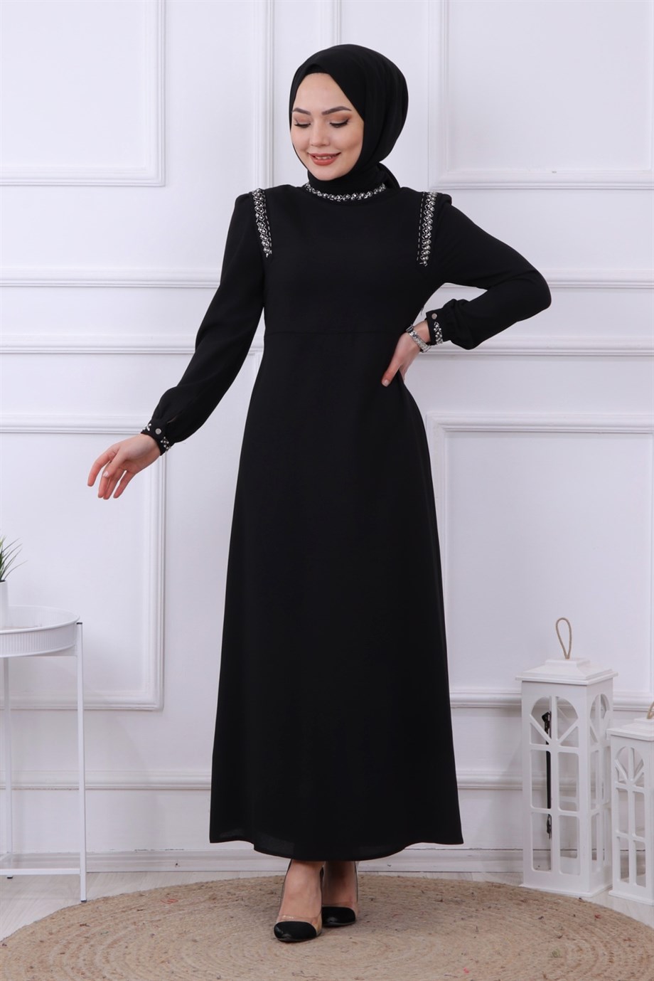Taş Detaylı Elbise Siyah