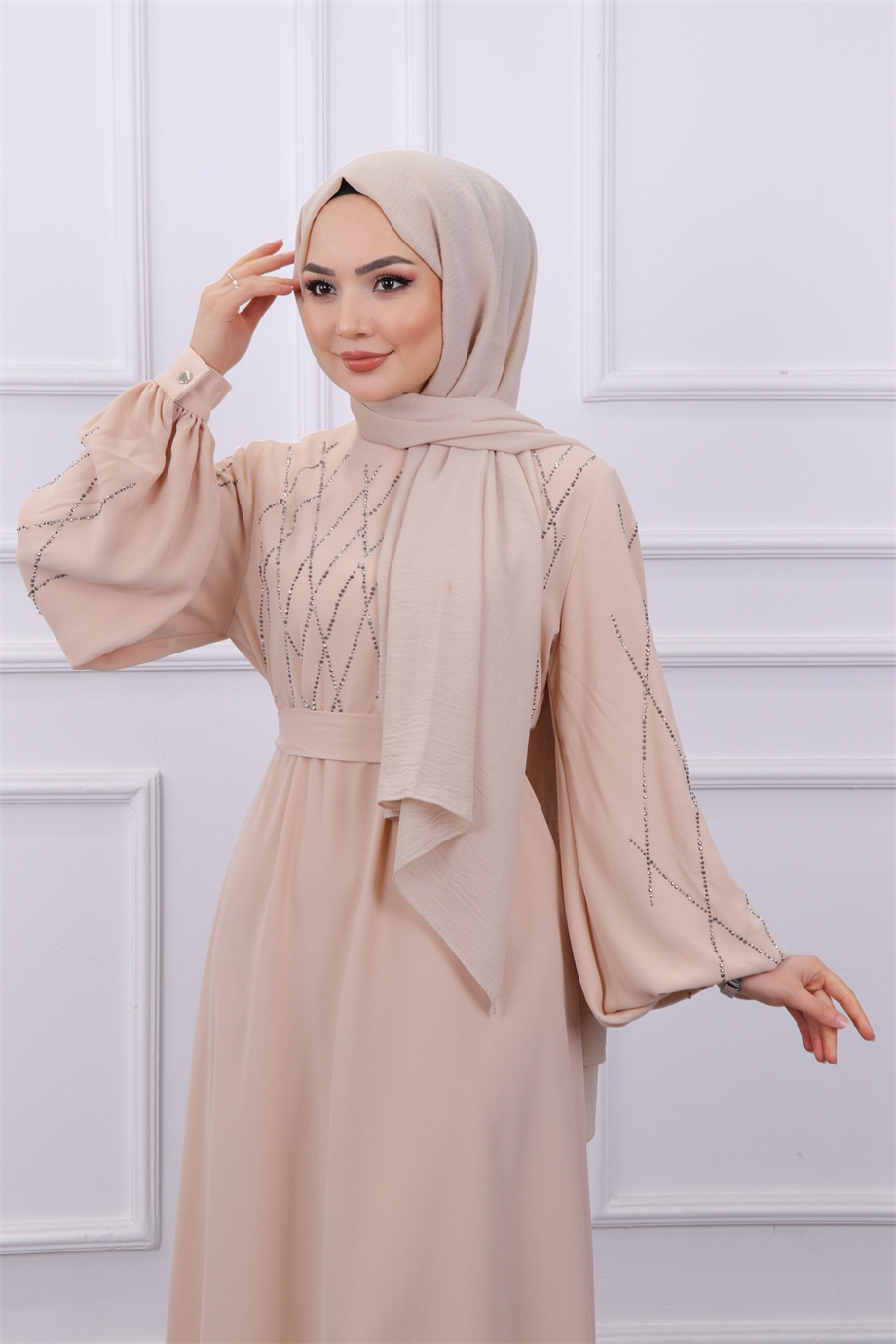 Taşlı Balon Kol Elbise Krem