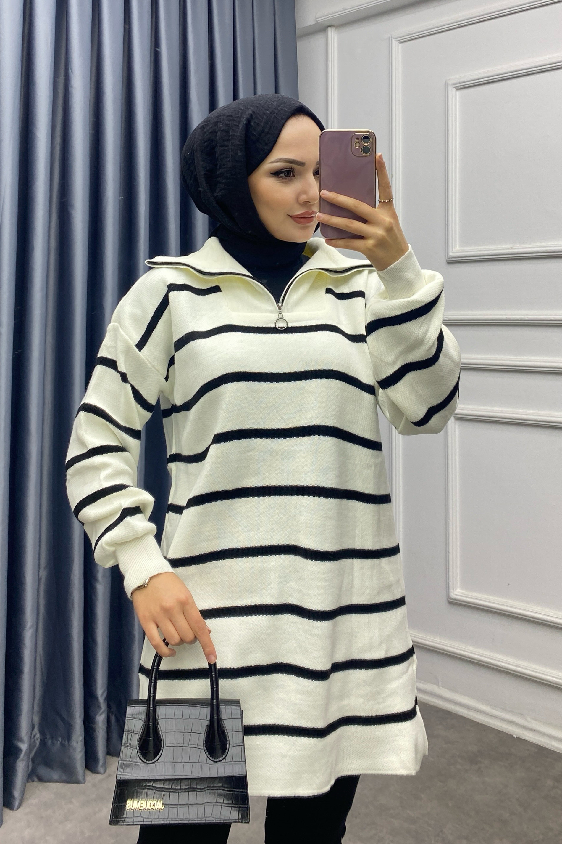 Yakası Fermuarlı Krem Tunik