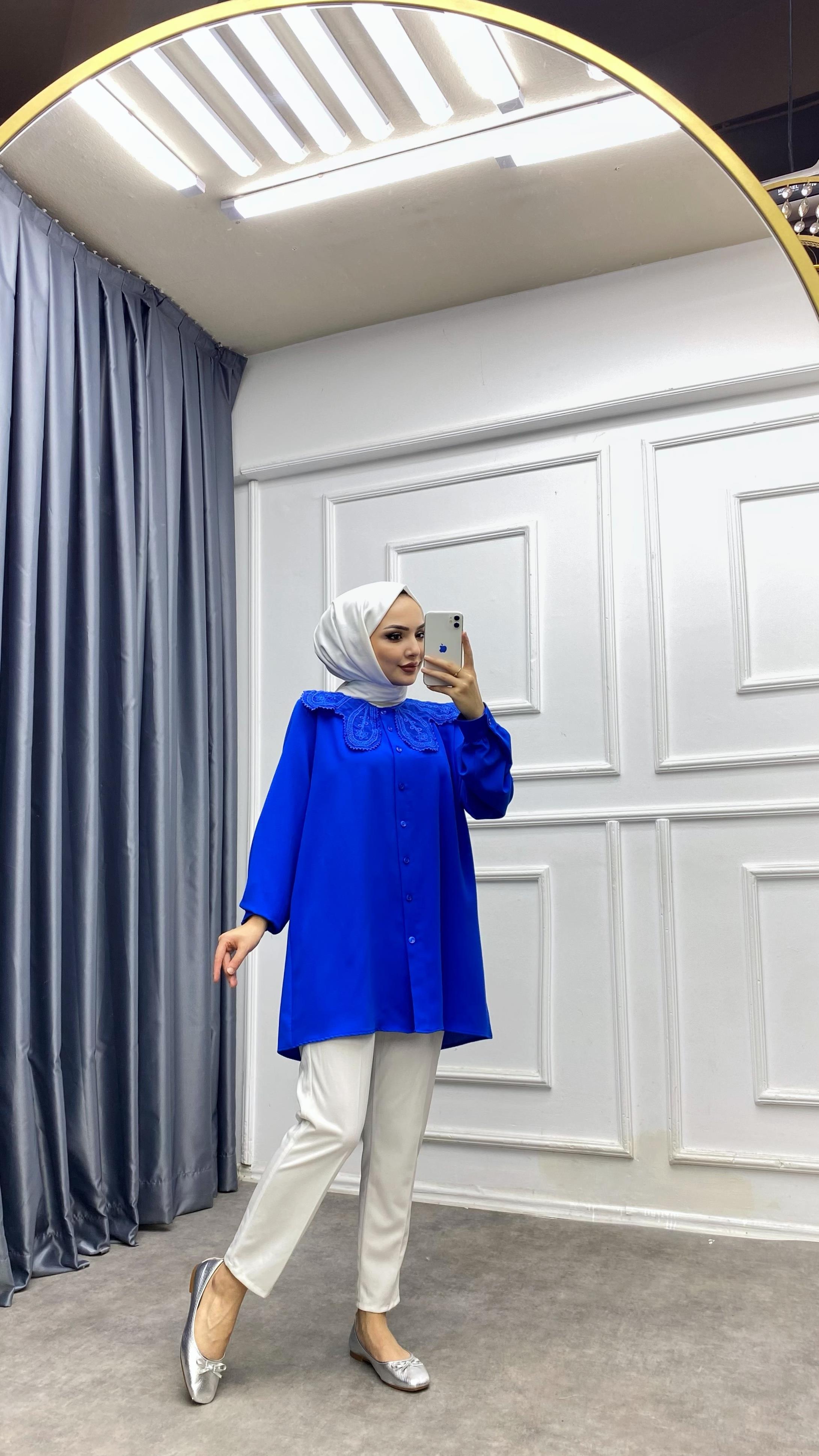 Yakası Güpürlü Tunik Saks