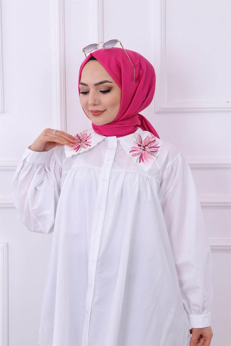 Yakası Payet Detay Tunik 