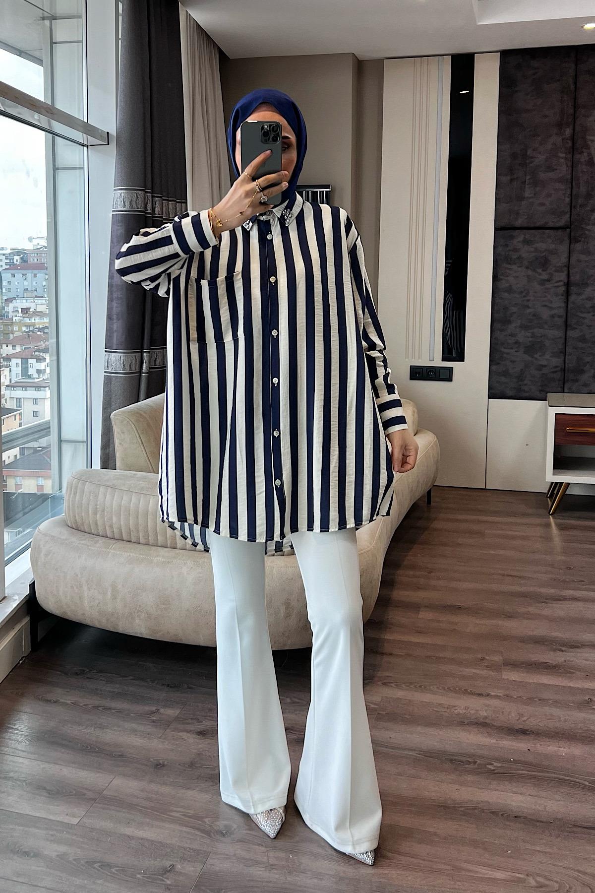 Yakası Taşlı Lacivert Beyaz Çizgili Tunik 