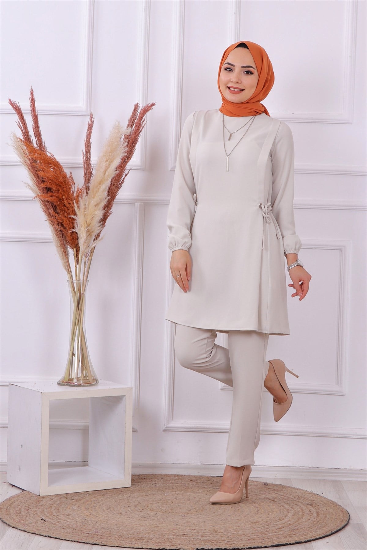 Yanları Bağcıklı Takım Taş