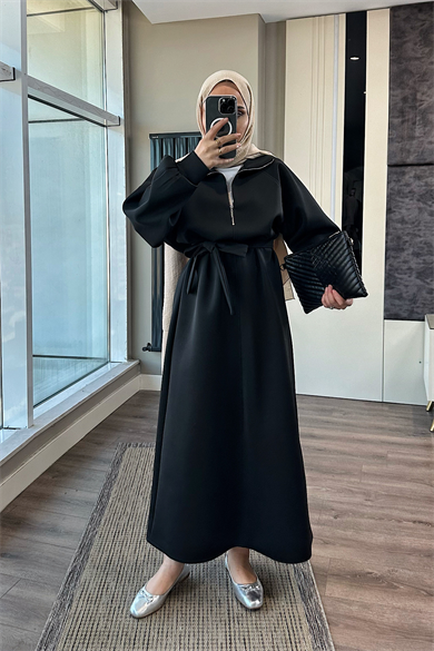 Yakası Fermuarlı Skuba Elbise Siyah