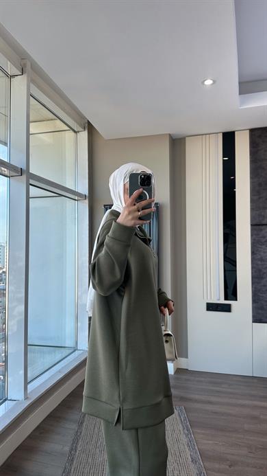Yakası Fermuarlı Takım Yeşil 