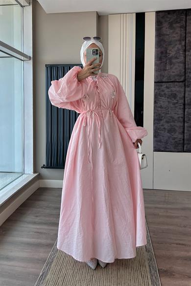 Çiçek Aksesuarlı Müslin Elbise Pembe
