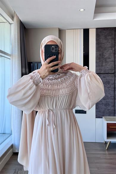 Yakası Ve Kolu Lastikli Şifon Elbise Bej