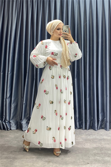 Altı Piliseli Şifon Elbise Beyaz