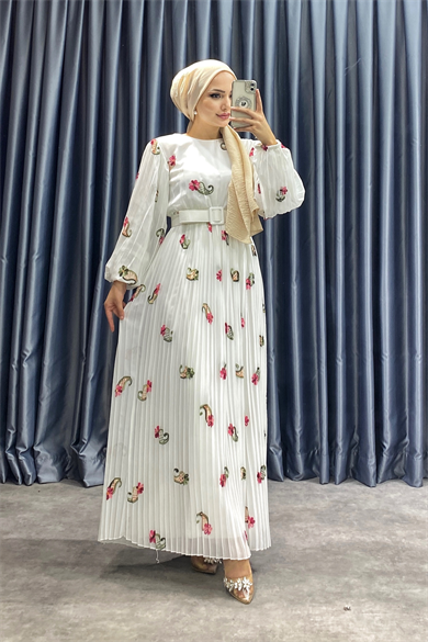 Altı Piliseli Şifon Elbise Beyaz