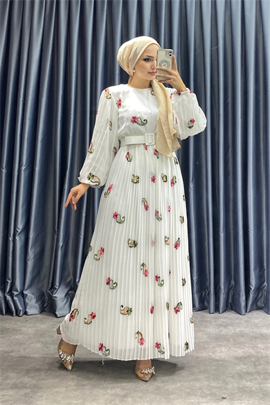 Altı Piliseli Şifon Elbise Beyaz