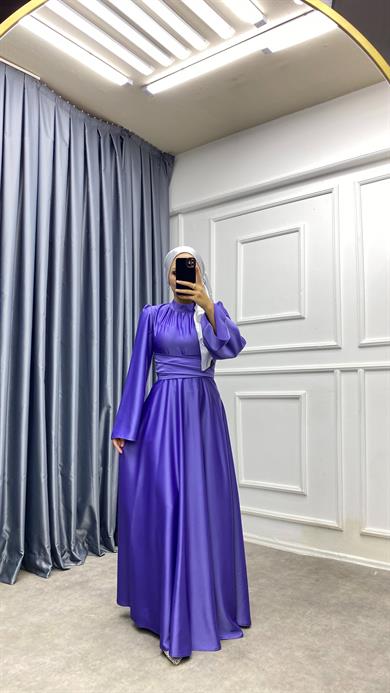 Bel Bağlamalı Saten Elbise 