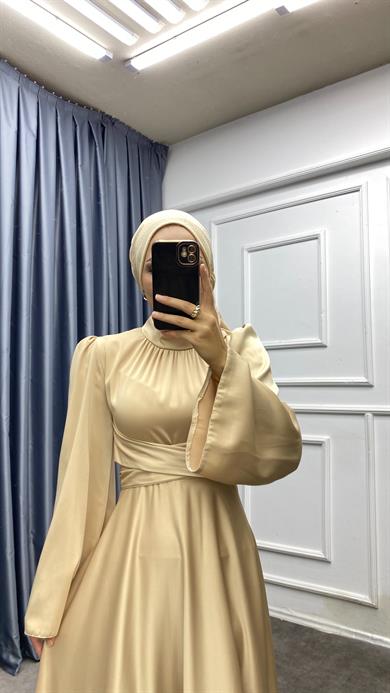 Bel Bağlamalı Saten Elbise Krem
